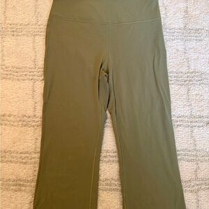 Lululemon Olive Green Wide leg Capris Leggings | SIZE UNKNOWN (LARGE/XL)